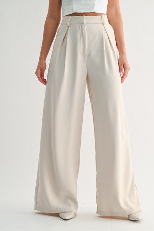 Beige classic trouser