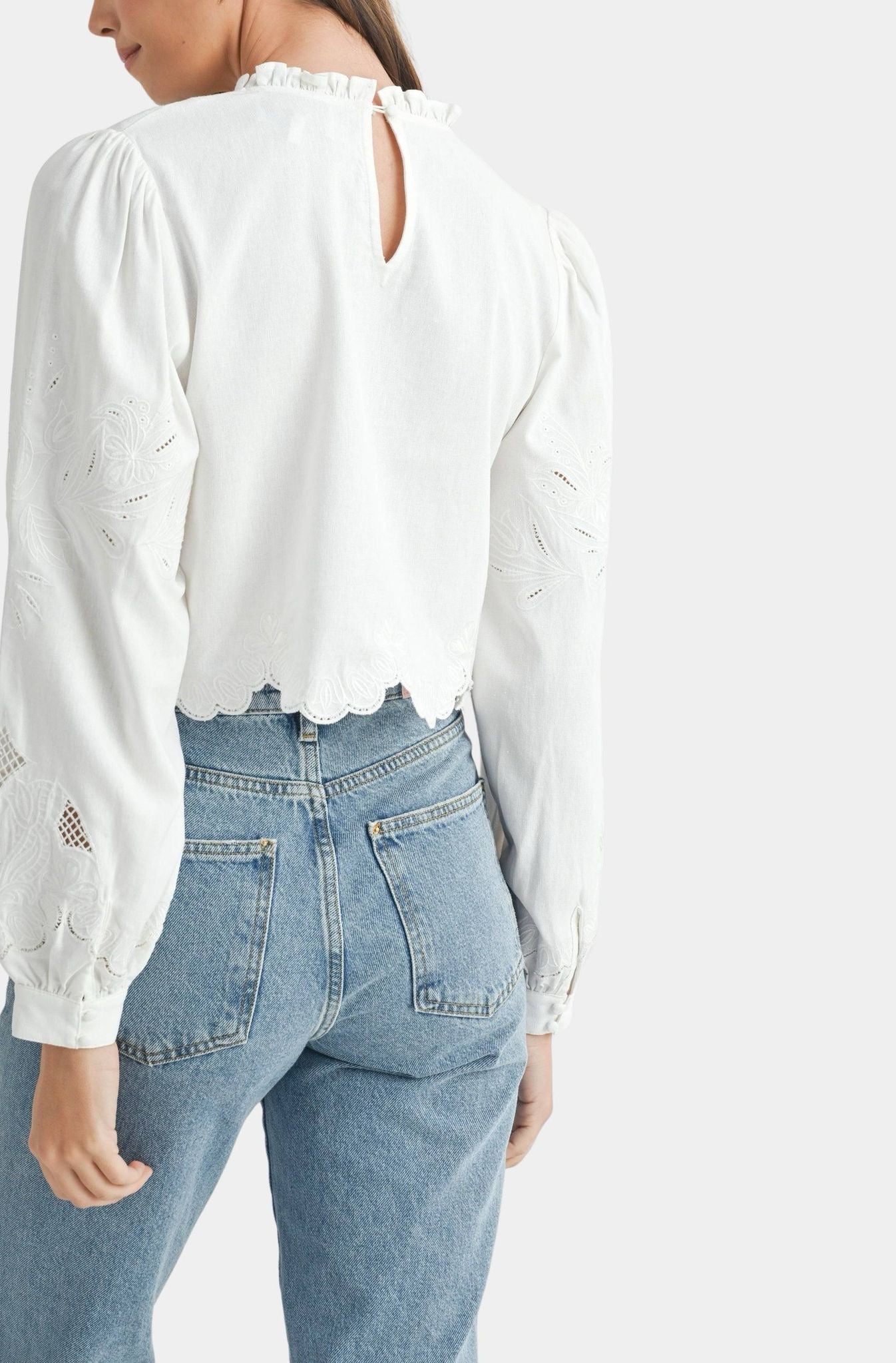 Auri white top