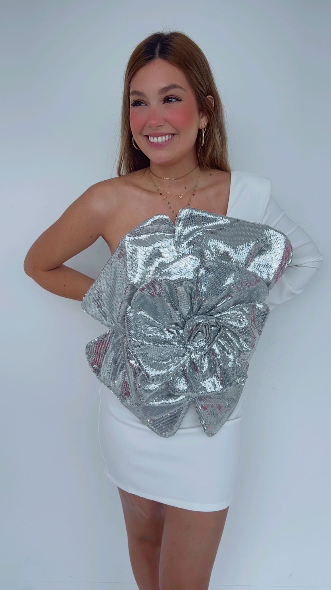 Alian white dress