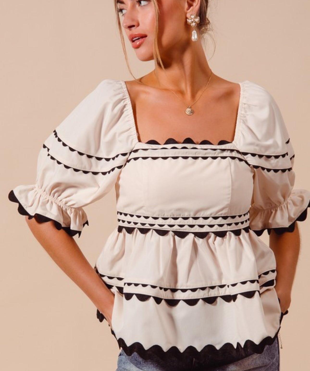 Zig zag cream top