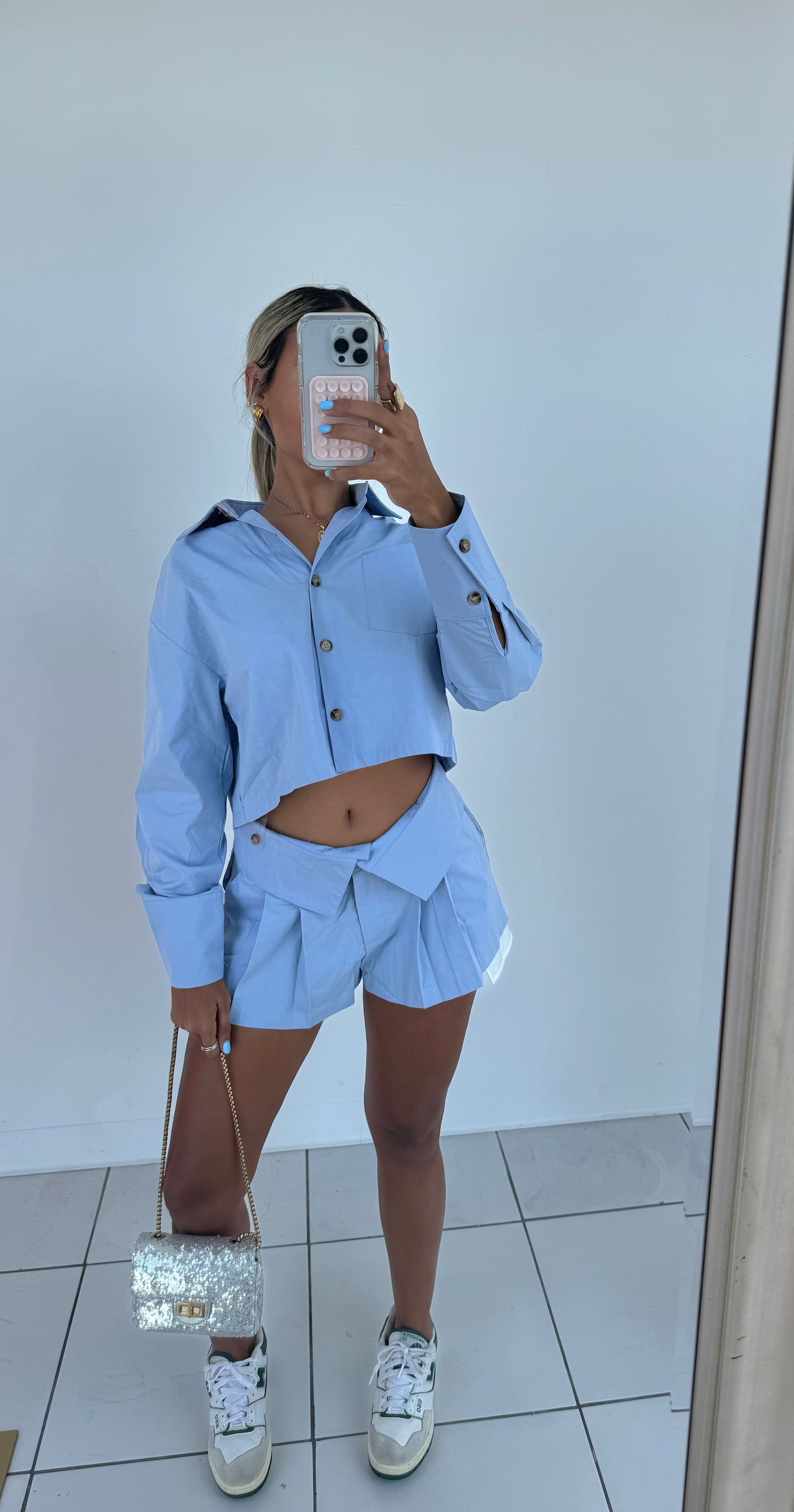 Andrea set