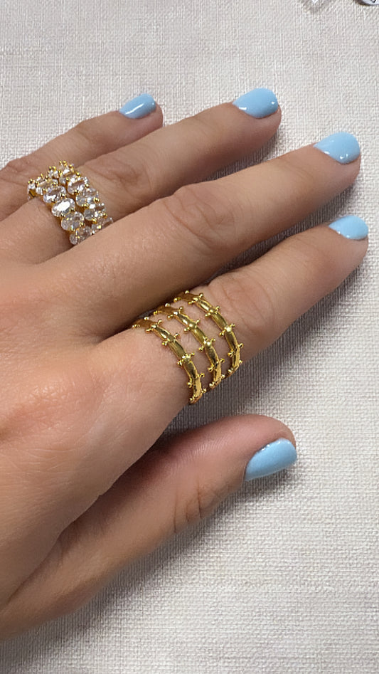 Triple ring