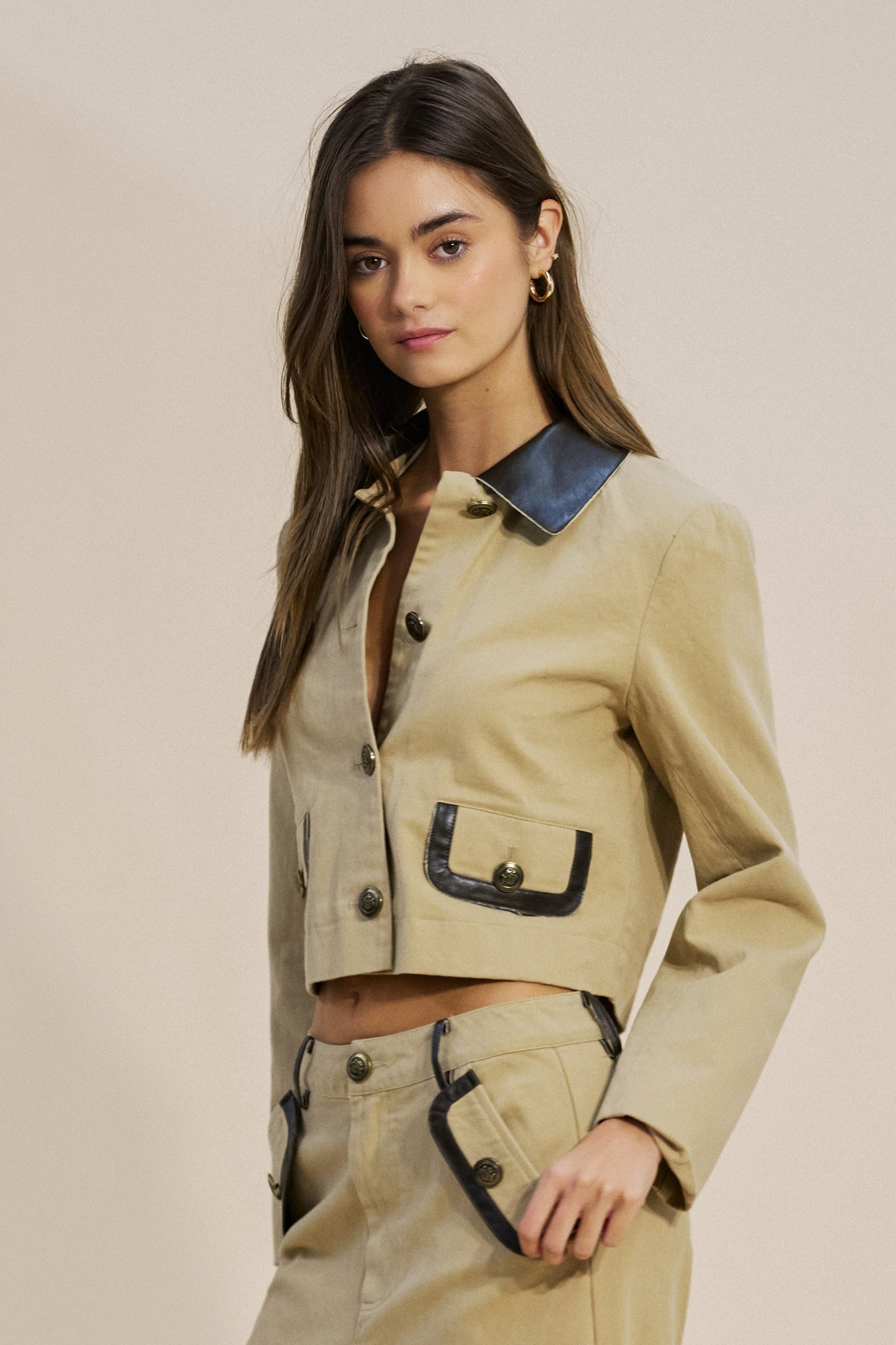 Cropped Button Down Jacket With Contrast pant