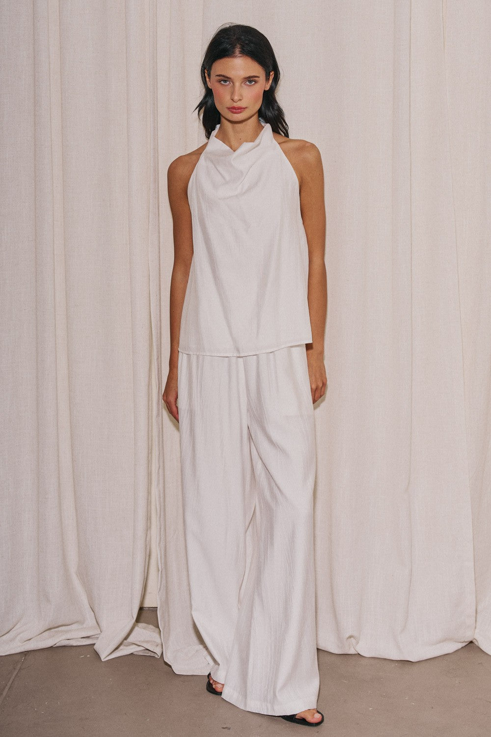 Ladies Woven Halter Neck Sleevel Top & Pants Set
