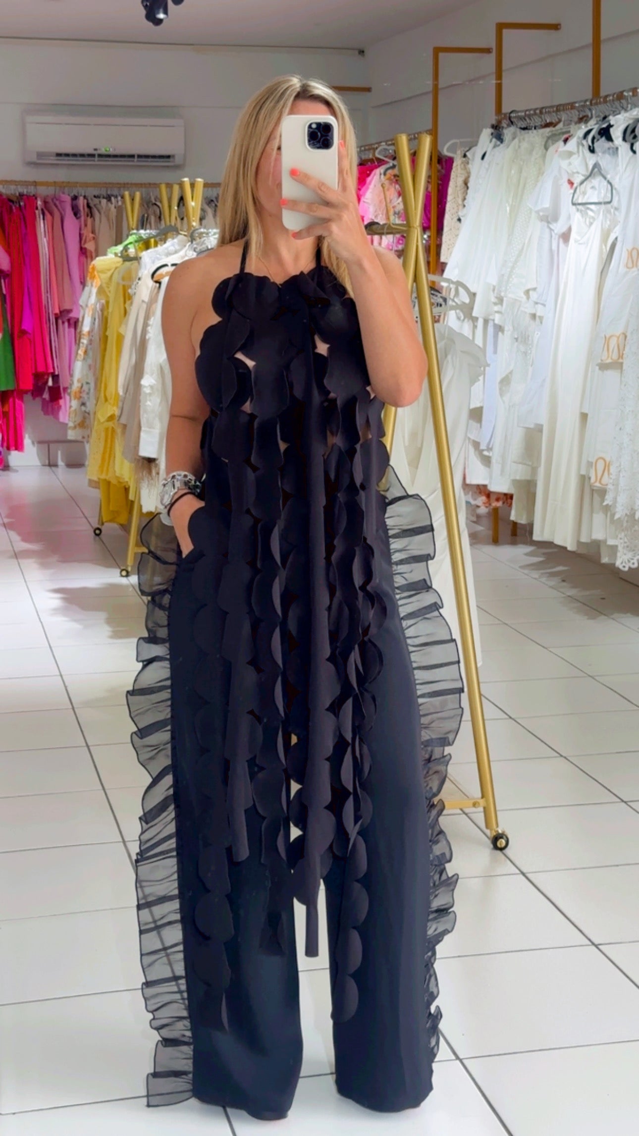 Circle black top