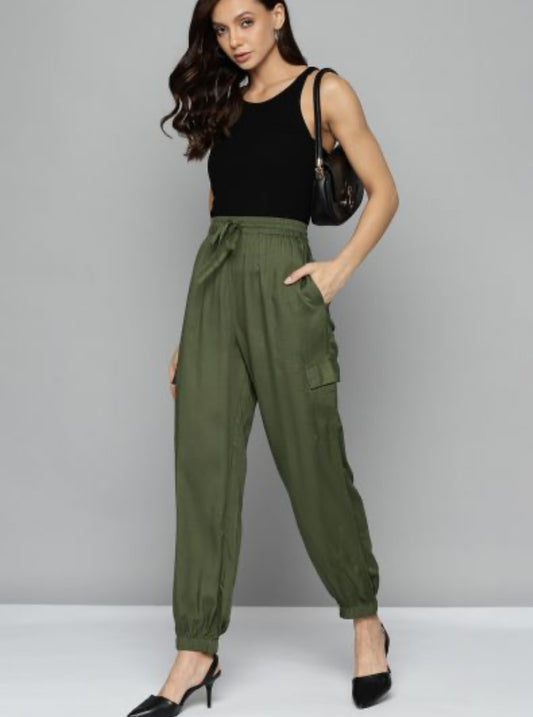 Vietnan olive joggers