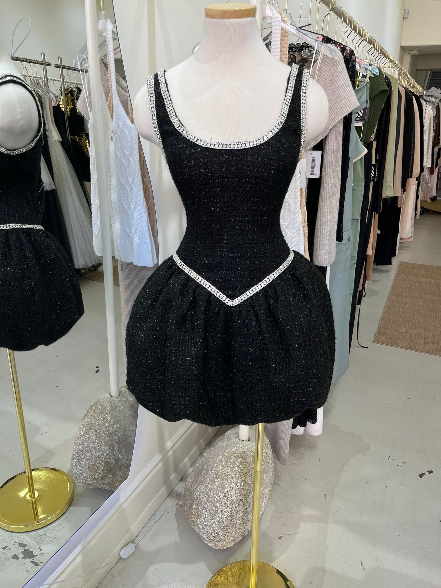 Puff black tweed dress