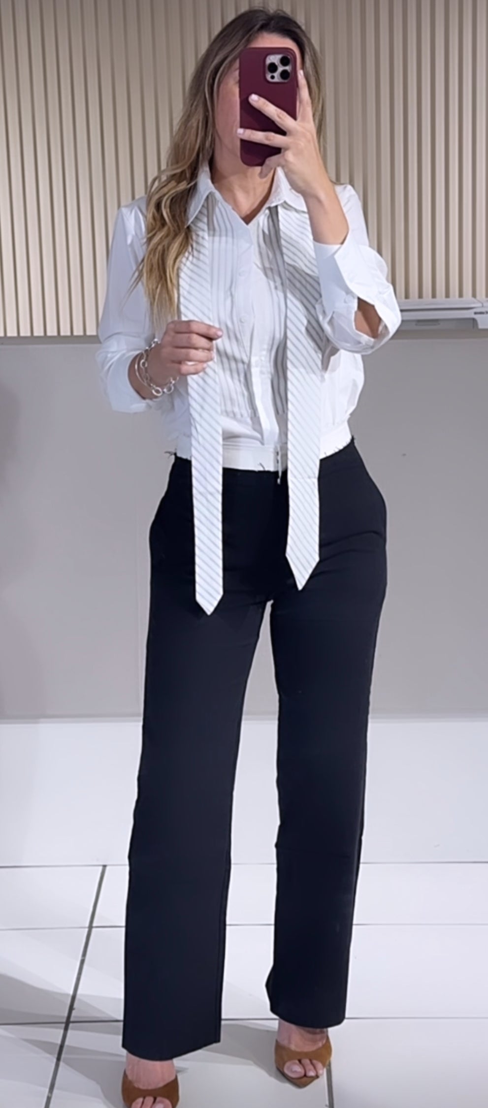 Button Down Poplin Shirt With Contrast Stripe Pleat And Tie