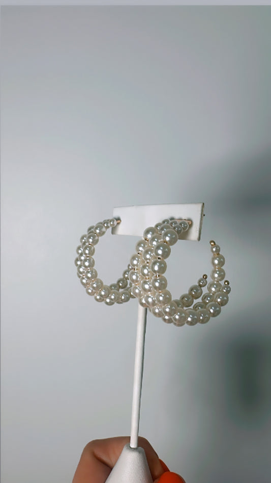 Pearl earring