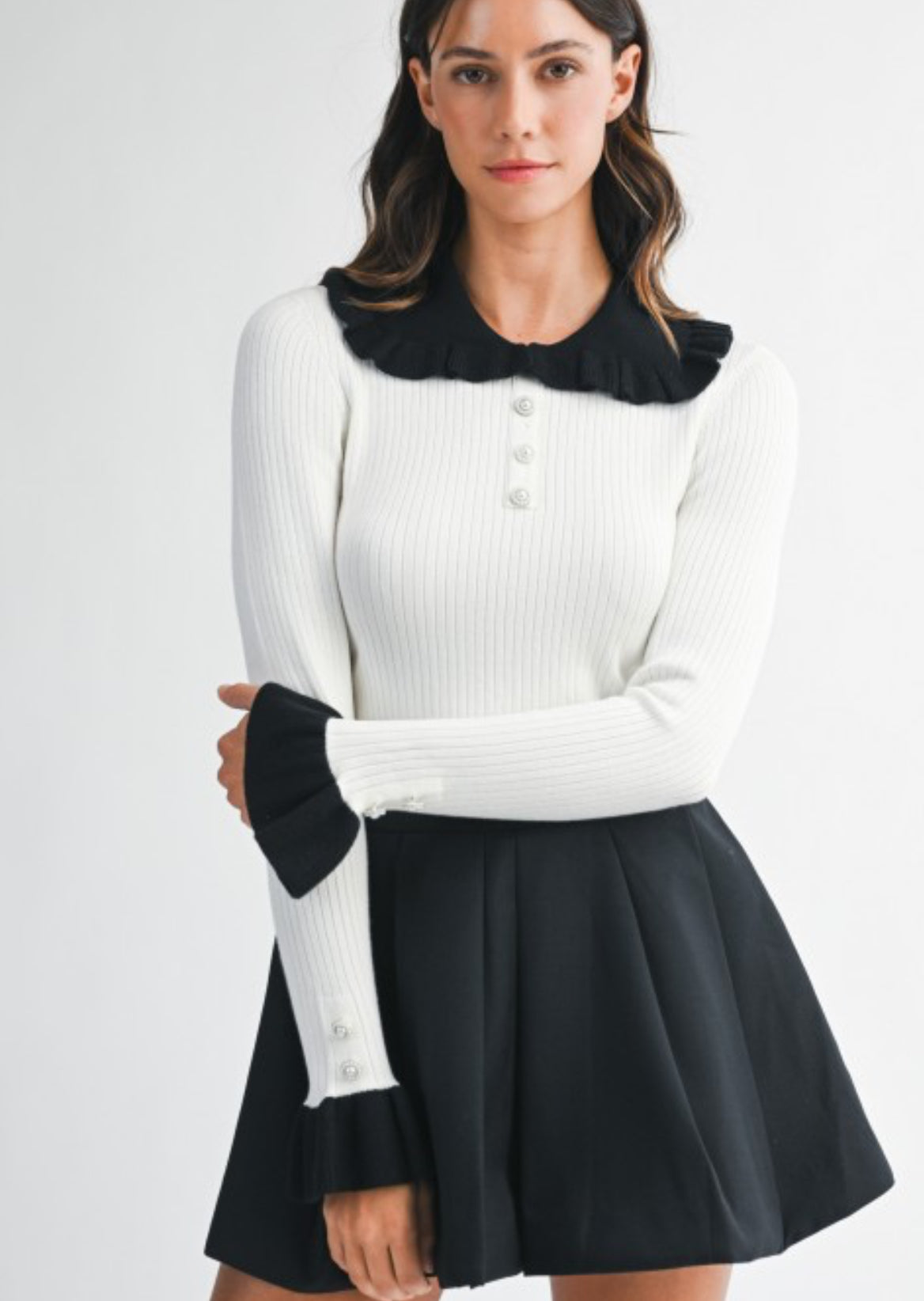 Collar  white ribbed knit top
