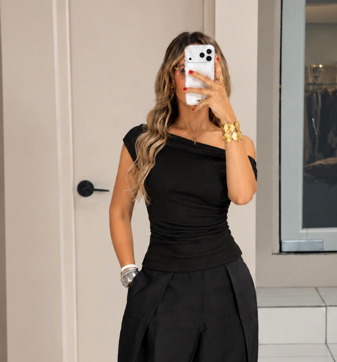 OFF SHOULDER BLACK TOP