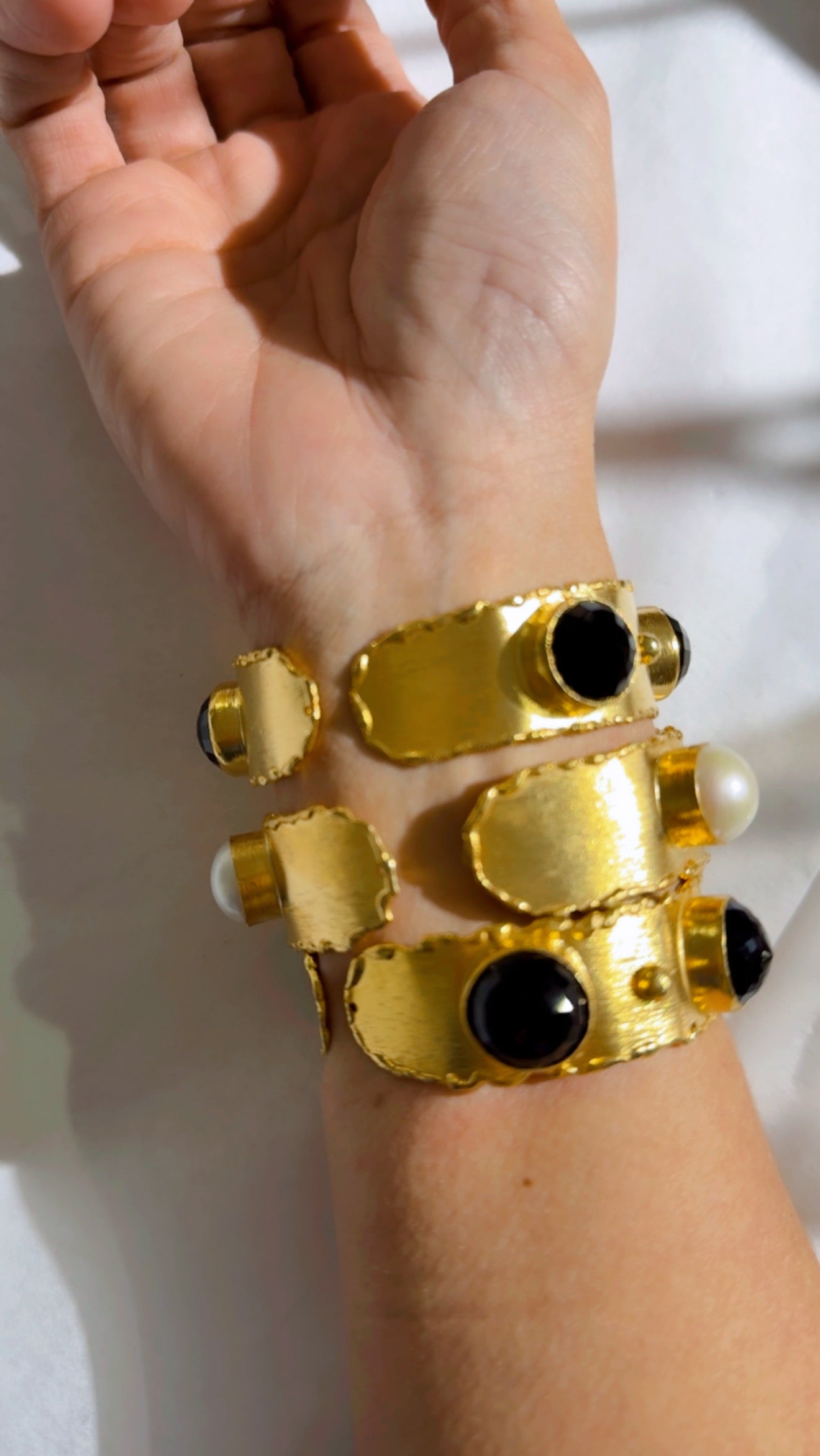 Cuff con piedras