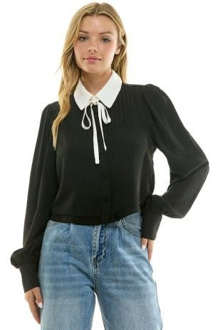 Long sleeve blouse with white details