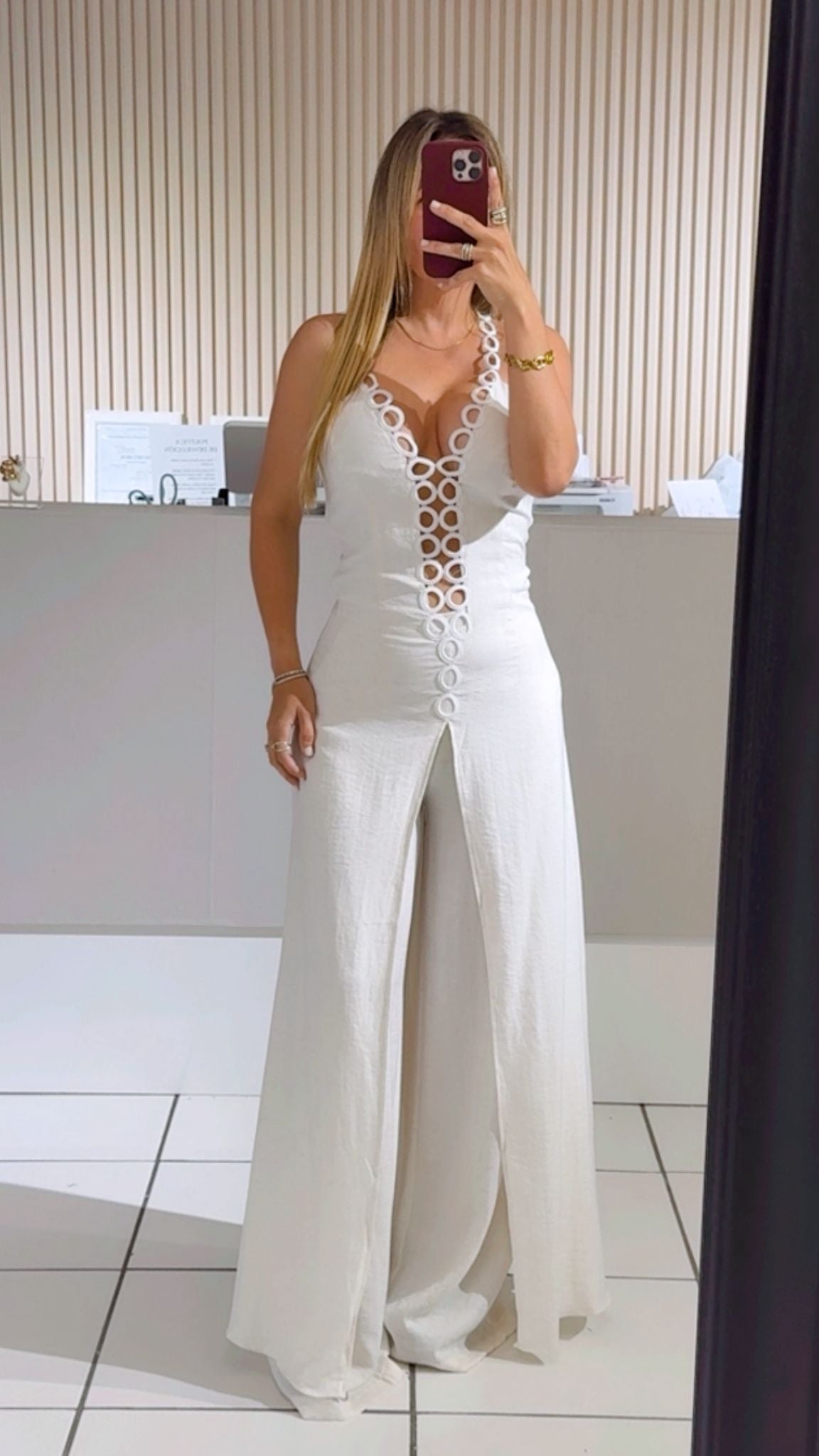 Ivory Linked Silhouette Set