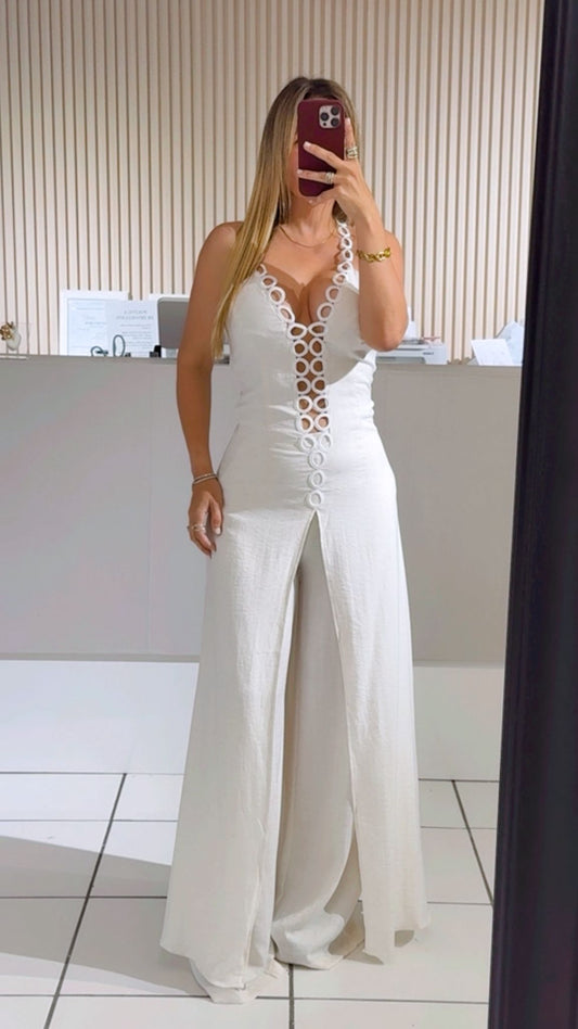 Ivory Linked Silhouette Set