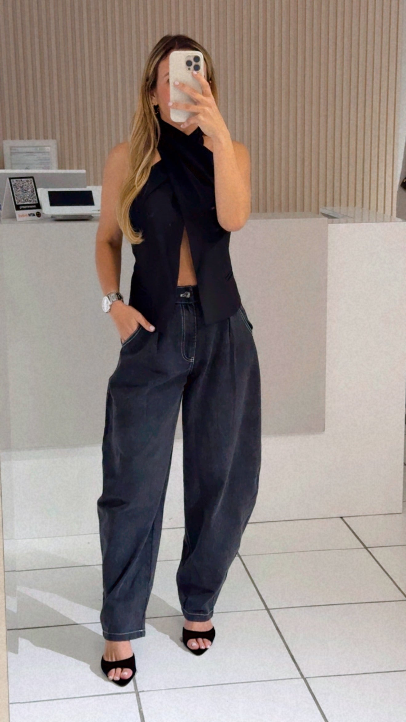 Black barrel pant