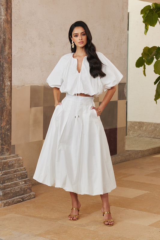 WHITE Poised Voluminous Breeze Skirt Set
